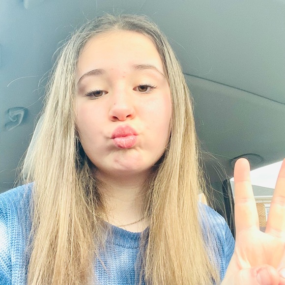 Meet your Posher, Hailey - Picture 6 of 6